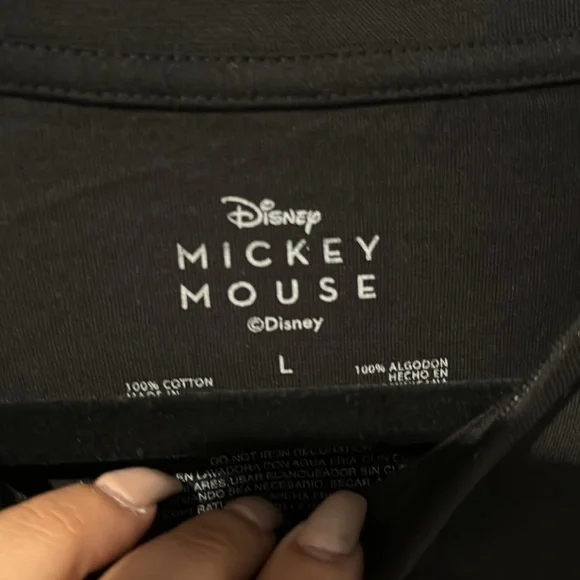 *Host Pick* NWOT men’s Mickey Mouse Disney tee - Picture 2 of 3